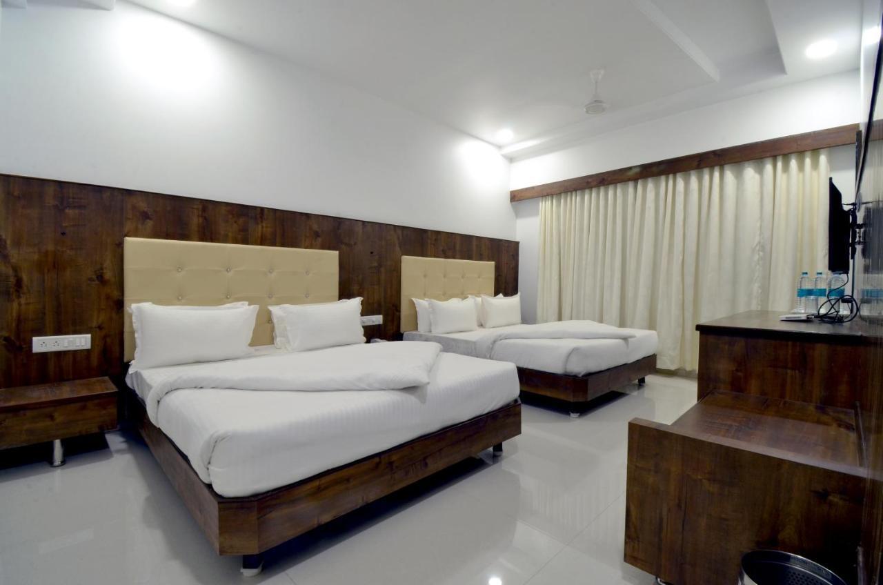 Hotel Dwarka Park Shirdi Extérieur photo