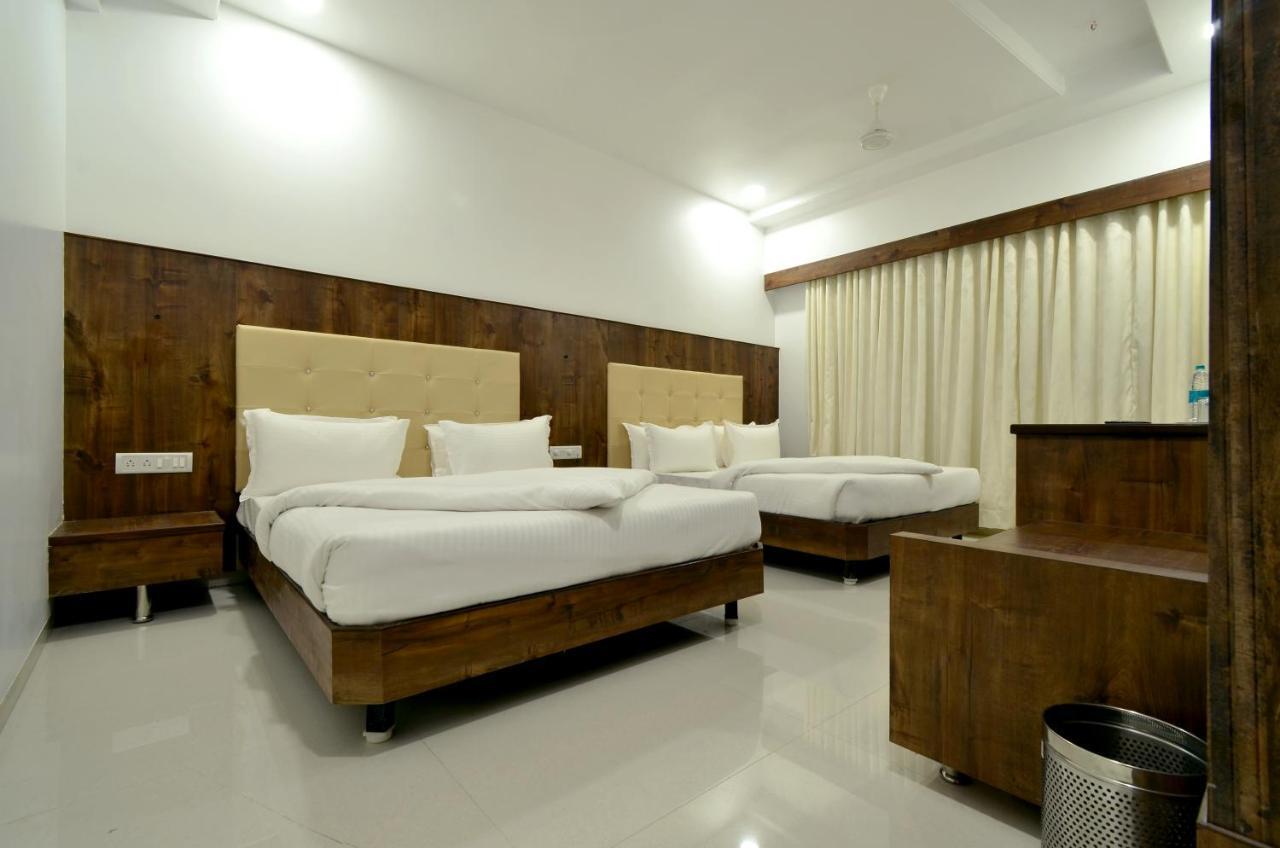 Hotel Dwarka Park Shirdi Extérieur photo